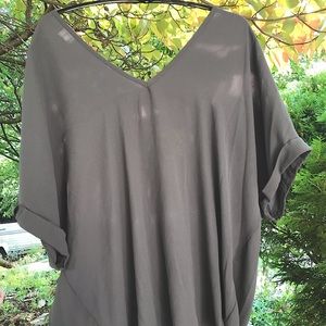 Flowy, light and cute dressy Lush brand tee